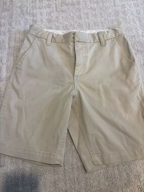 GAP Men's Light Beige Flat-Front Shorts